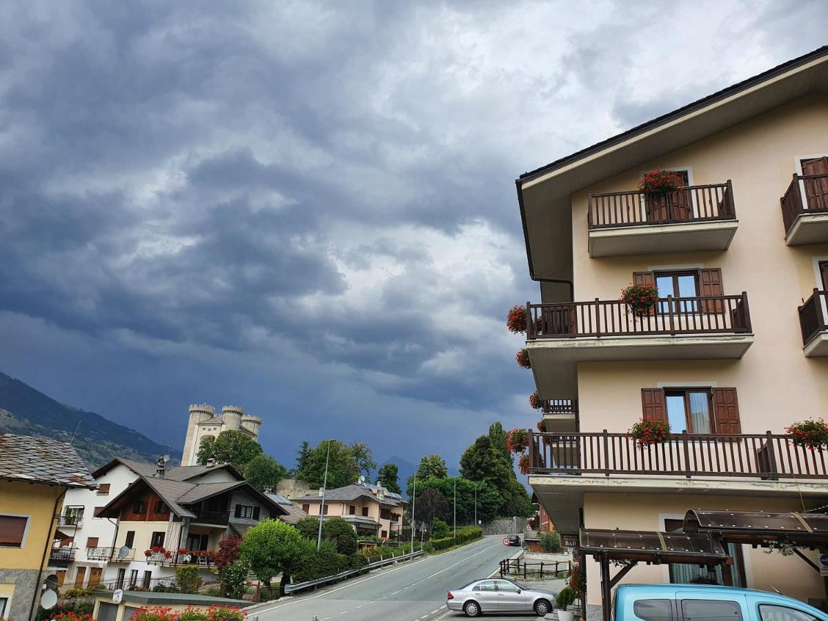 Hotel Ristorante Chateau Aymavilles Dış mekan fotoğraf