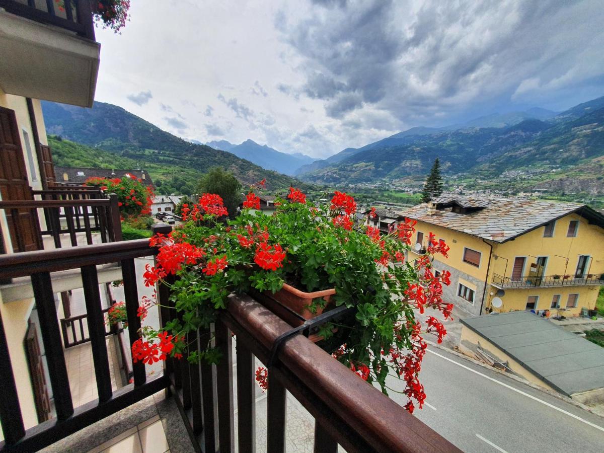 Hotel Ristorante Chateau Aymavilles Dış mekan fotoğraf