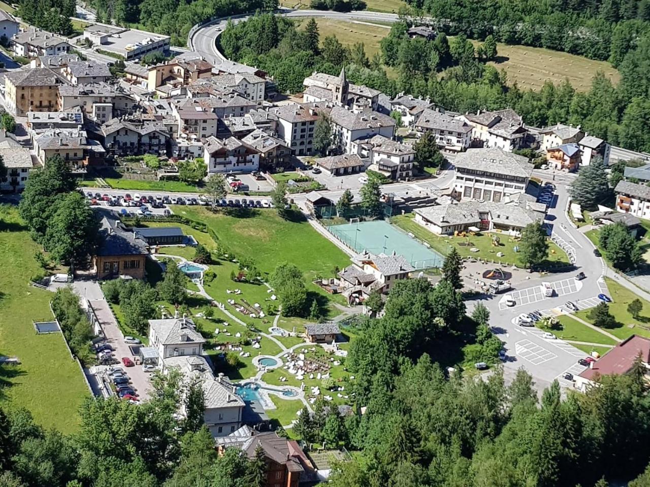 Hotel Ristorante Chateau Aymavilles Dış mekan fotoğraf